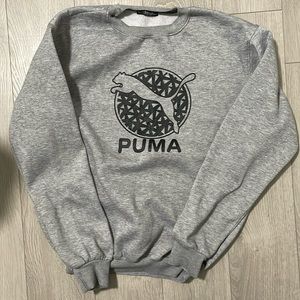 PUMA oversized baggy sweatshirt sweater crewneck